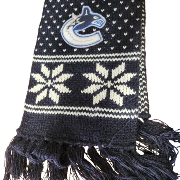Vancouver Canucks Knit Scarf by '47 Brand - Picture 4 of 5